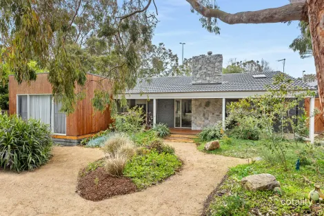 8 Bonview Ave, Somers, VIC 3927