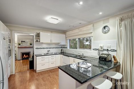 Property photo of 40 Milborne Crescent Eltham VIC 3095