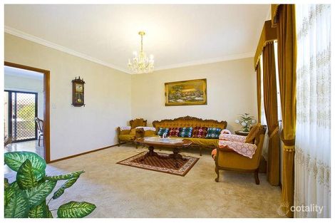 Property photo of 6 Romano Close Edensor Park NSW 2176