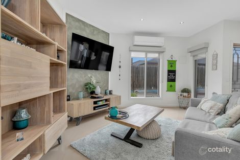 Property photo of 2/43 Westmeadows Lane Truganina VIC 3029