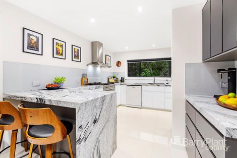 Property photo of 6 Wyuna Close Greensborough VIC 3088
