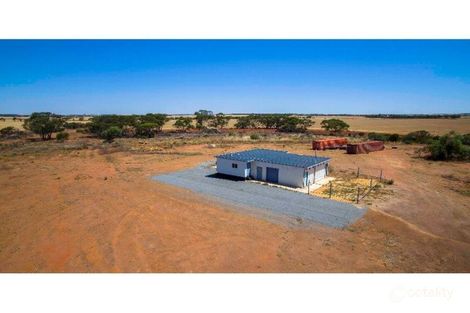 Property photo of 3 Carnamah-Perenjori Road Perenjori WA 6620
