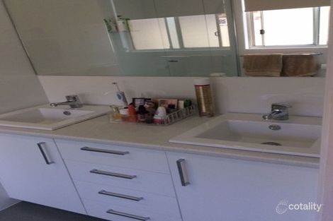 Property photo of 149 Monterey Keys Drive Helensvale QLD 4212