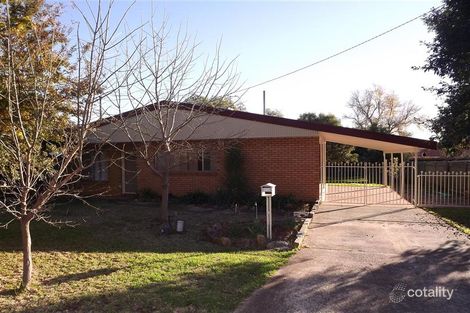 24 Russell St, Parkes, NSW 2870