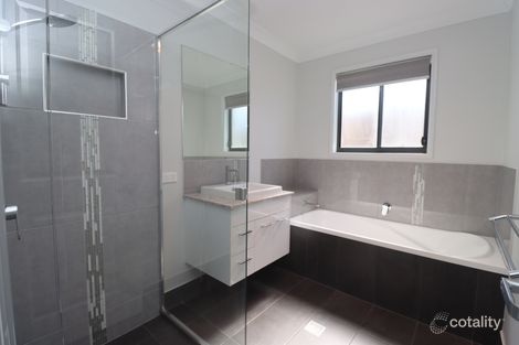 Property photo of 3 Flynn Court Urraween QLD 4655