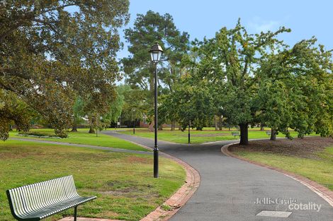 Property photo of 2/2 Yarra Street Hawthorn VIC 3122