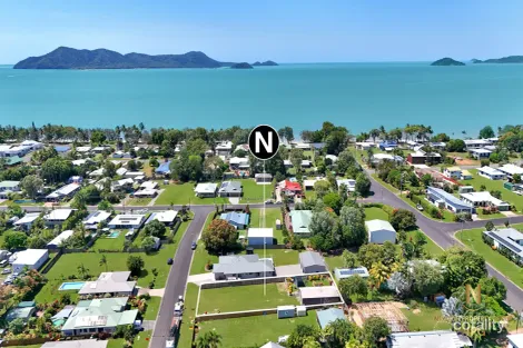 3 Voyager St, South Mission Beach, QLD 4852