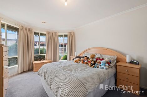 Property photo of 102 Thames Boulevard Werribee VIC 3030