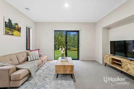 Property photo of 8 Mystic Grove Point Cook VIC 3030