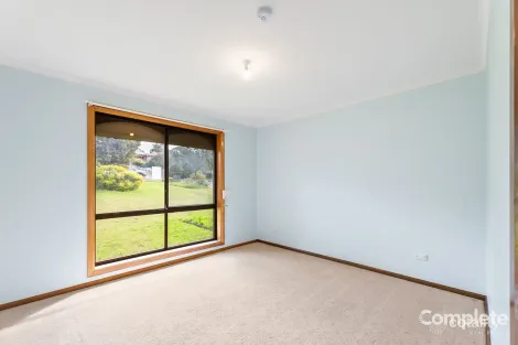 Property photo of 31 Currawong Crescent Mount Gambier SA 5290