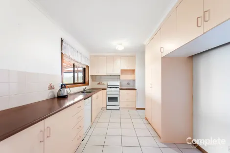 Property photo of 31 Currawong Crescent Mount Gambier SA 5290