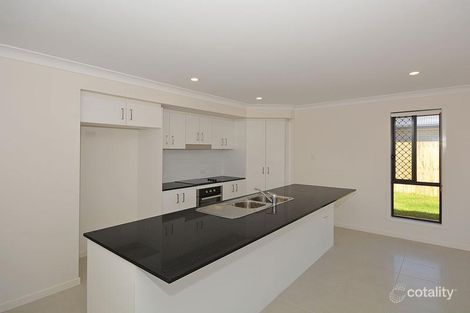 Property photo of 15 Lillee Court Urangan QLD 4655