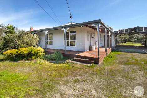 42 Albion St, Sebastopol, VIC 3356