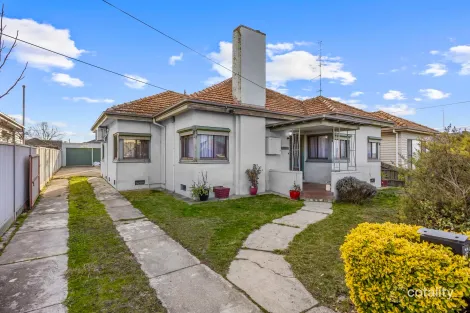 Property photo of 33 Brinkley Avenue Wendouree VIC 3355