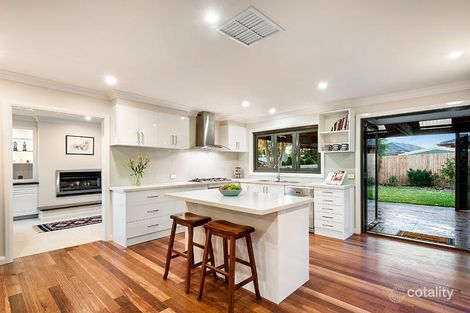 Property photo of 11 Narbethong Drive Greensborough VIC 3088