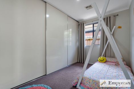 Property photo of 38 Princetown Avenue Craigieburn VIC 3064