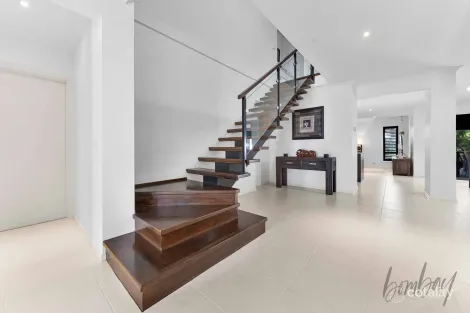 Property photo of 4 Eynesbury View Wollert VIC 3750