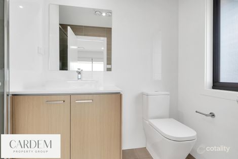 Property photo of 157 Hampshire Boulevard Spring Farm NSW 2570