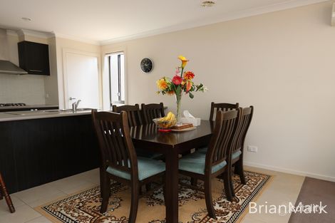Property photo of 27 Rifflebird Drive Tarneit VIC 3029