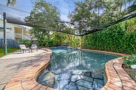 Property photo of 2/15-17 Springfield Crescent Manoora QLD 4870