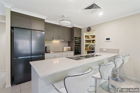 Property photo of 18 Radunz Place Birkdale QLD 4159
