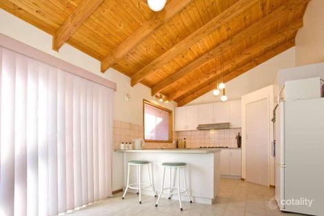 Property photo of 10 Sylvia Court Whittington VIC 3219