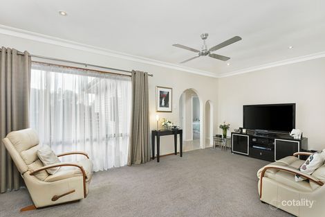 Property photo of 39 Diane Crescent Mooroolbark VIC 3138