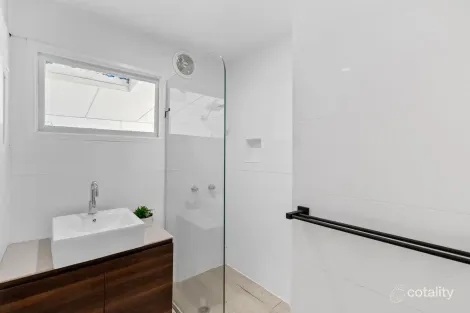 Property photo of 117 Cemetery Road Raceview QLD 4305