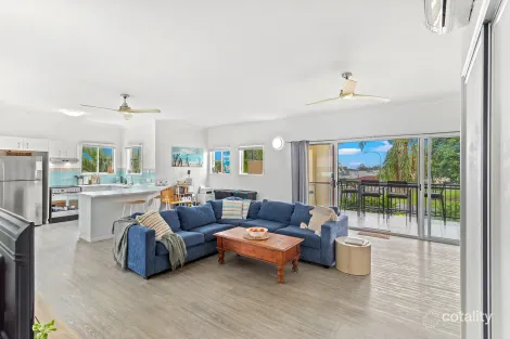 Property photo of 20 Island Drive Cannonvale QLD 4802