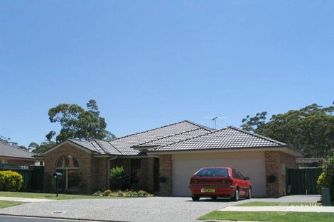 13 Churnwood Dr, Fletcher, NSW 2287