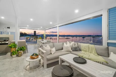 5/5a Mimosa Ave, Saratoga, NSW 2251