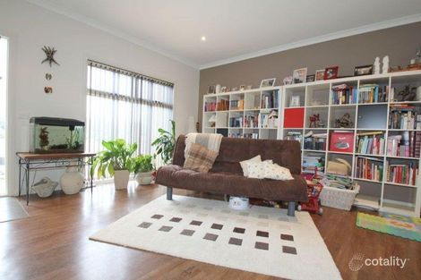Property photo of 3 Laura Grove Leongatha VIC 3953