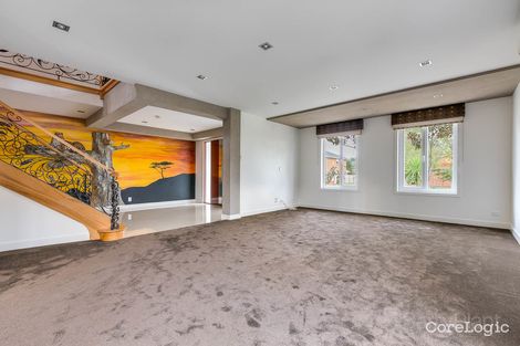 Property photo of 18 Roseleigh Boulevard Sydenham VIC 3037