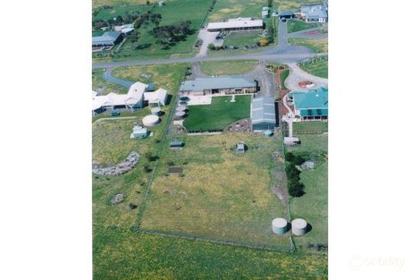 Property photo of 36 Namnan Way Gisborne South VIC 3437