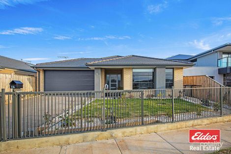 Property photo of 12 Heathwren View Werribee VIC 3030