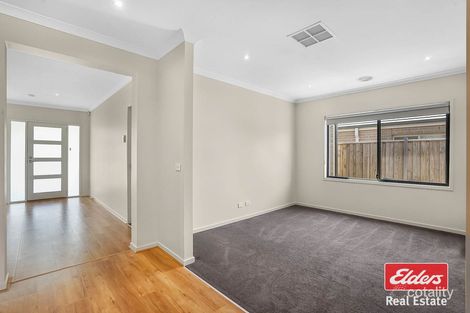 Property photo of 12 Heathwren View Werribee VIC 3030