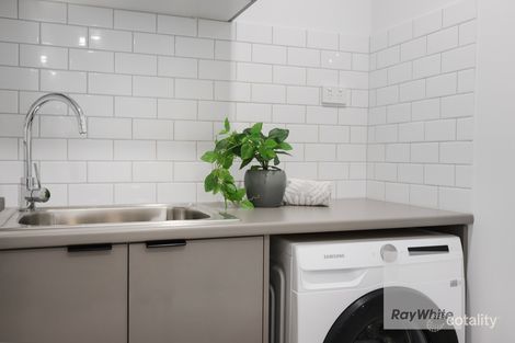 Property photo of 336 Carrick Drive Gladstone Park VIC 3043