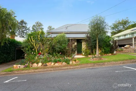 Property photo of 10 Murphy Street Ipswich QLD 4305