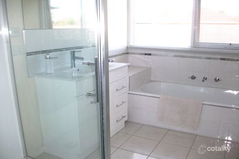 Property photo of 172 Lyrebird Drive Carrum Downs VIC 3201