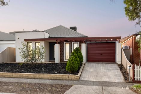 Property photo of 5 Bowman Glen Craigieburn VIC 3064