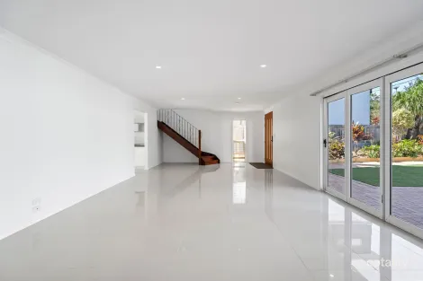 Property photo of 94 Queenscroft Street Chelmer QLD 4068