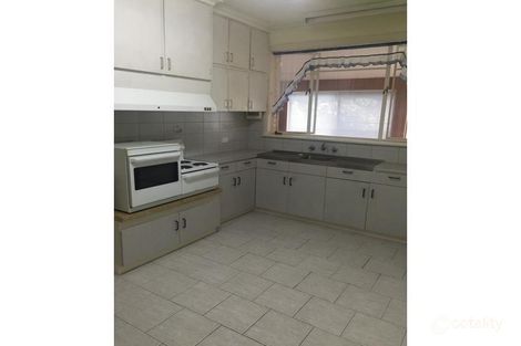 Property photo of 74 Hillview Avenue Mount Waverley VIC 3149