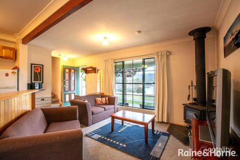 Property photo of 2/27 Cobbon Crescent Jindabyne NSW 2627
