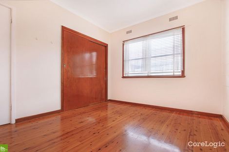 Property photo of 3/4 Buckle Crescent West Wollongong NSW 2500