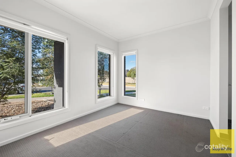 Property photo of 3 Gapstow Chase Point Cook VIC 3030
