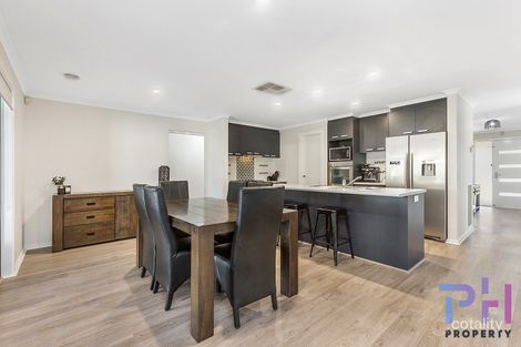 Property photo of 5 Greenfield Drive Epsom VIC 3551