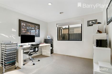 Property photo of 18 Mirima Street Tarneit VIC 3029