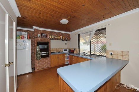 Property photo of 2 Kent Close Halls Head WA 6210
