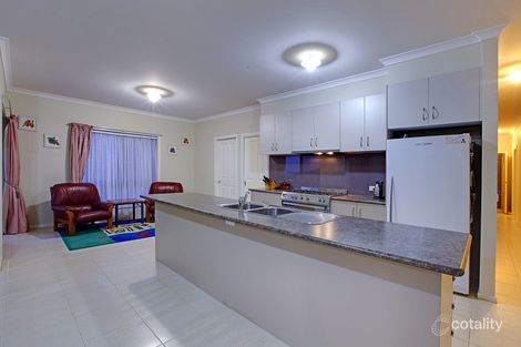 Property photo of 32 Skyline Drive South Morang VIC 3752