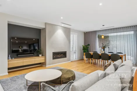 Property photo of 18 Cassidae Terrace Karrinyup WA 6018